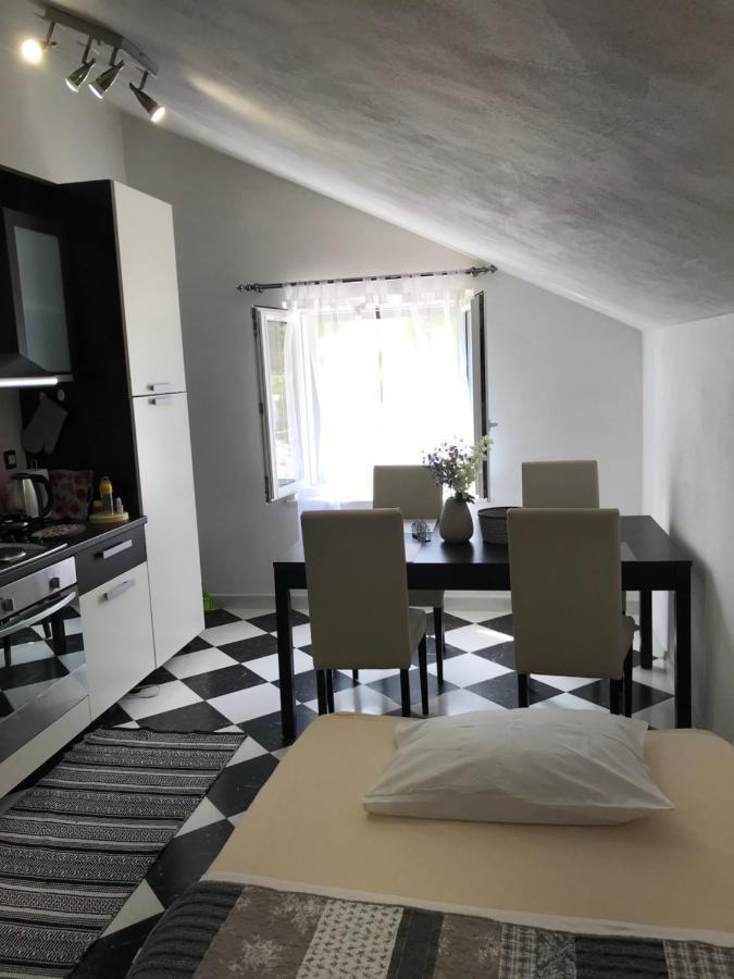 Apartments Renata ปูชิสชา ภายนอก รูปภาพ