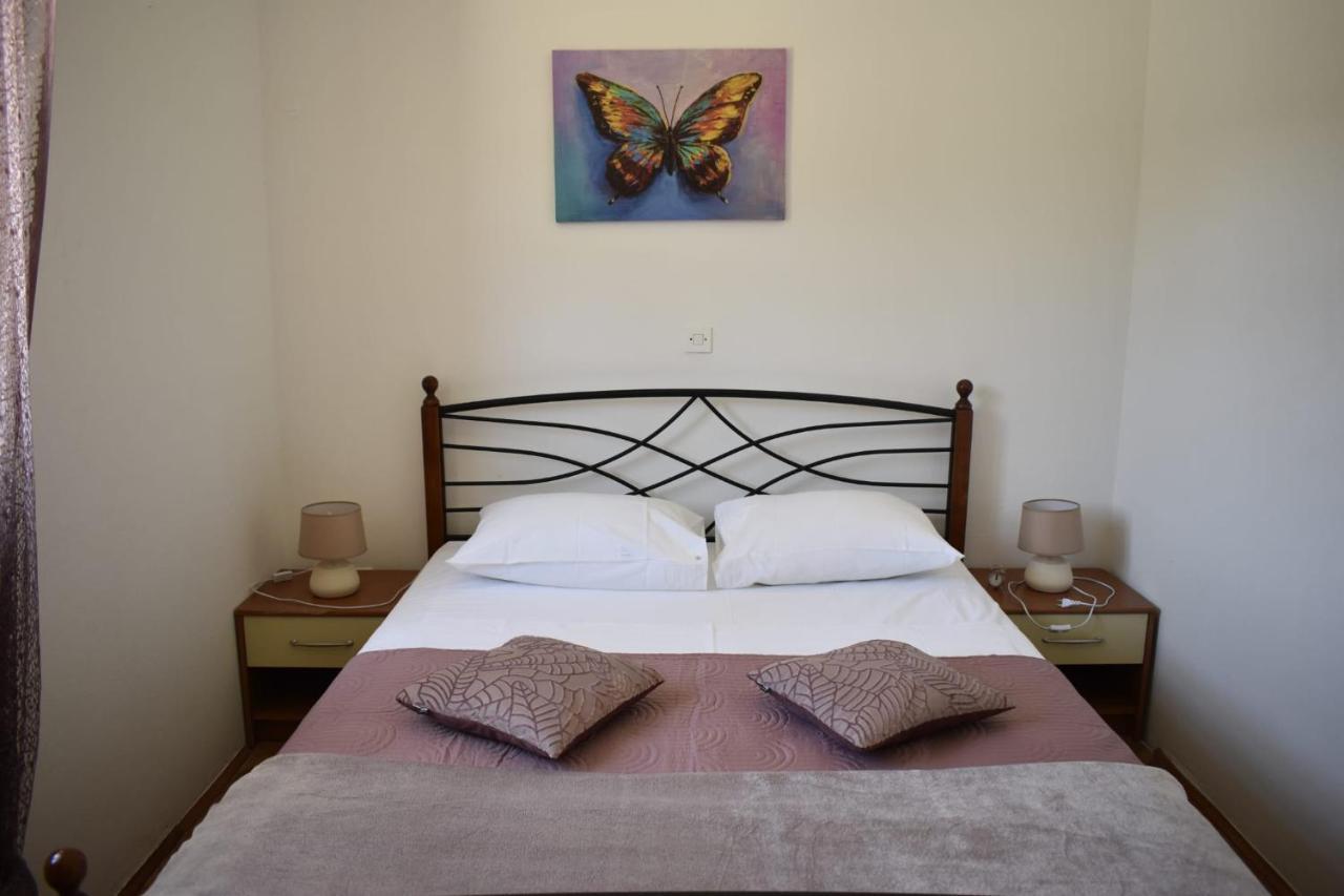 Apartments Renata ปูชิสชา ภายนอก รูปภาพ