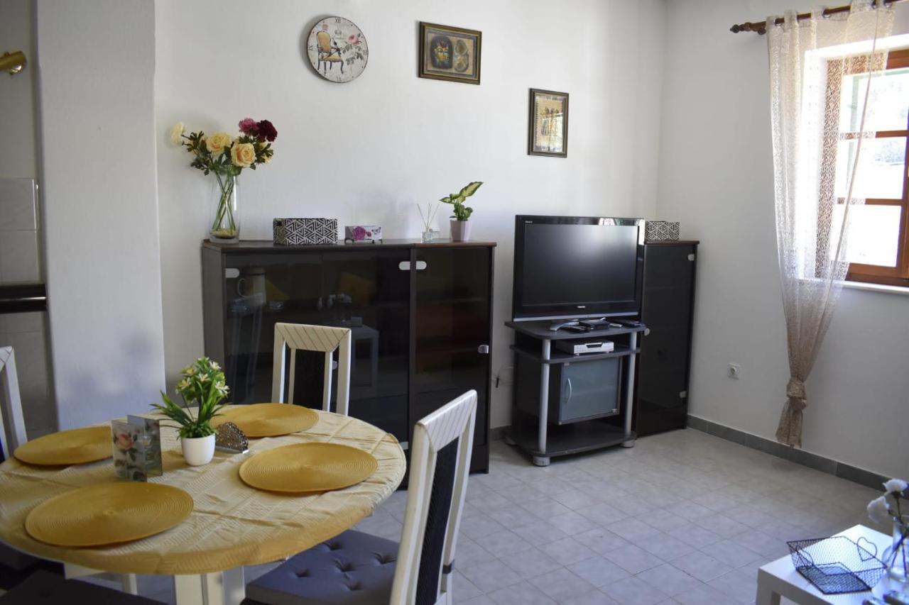 Apartments Renata ปูชิสชา ภายนอก รูปภาพ