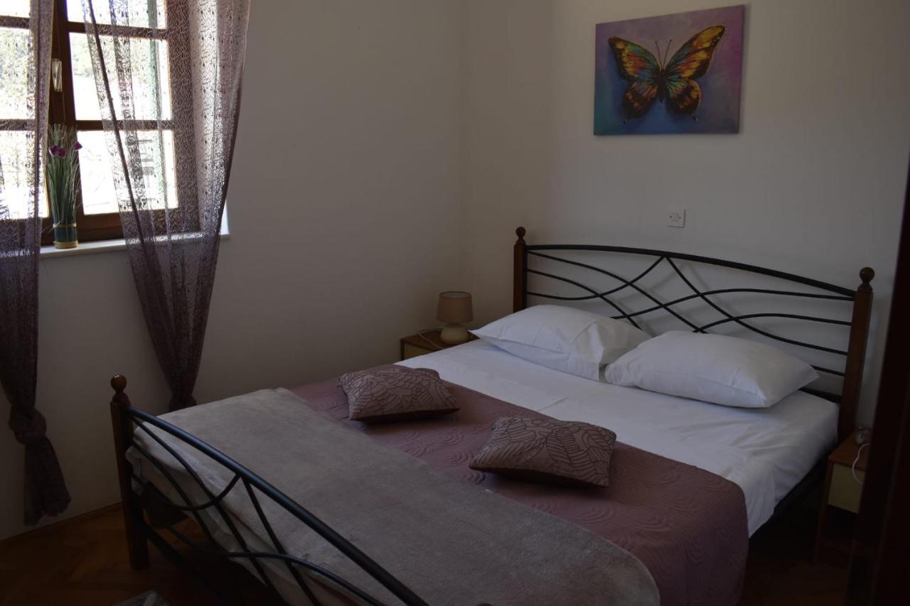 Apartments Renata ปูชิสชา ภายนอก รูปภาพ