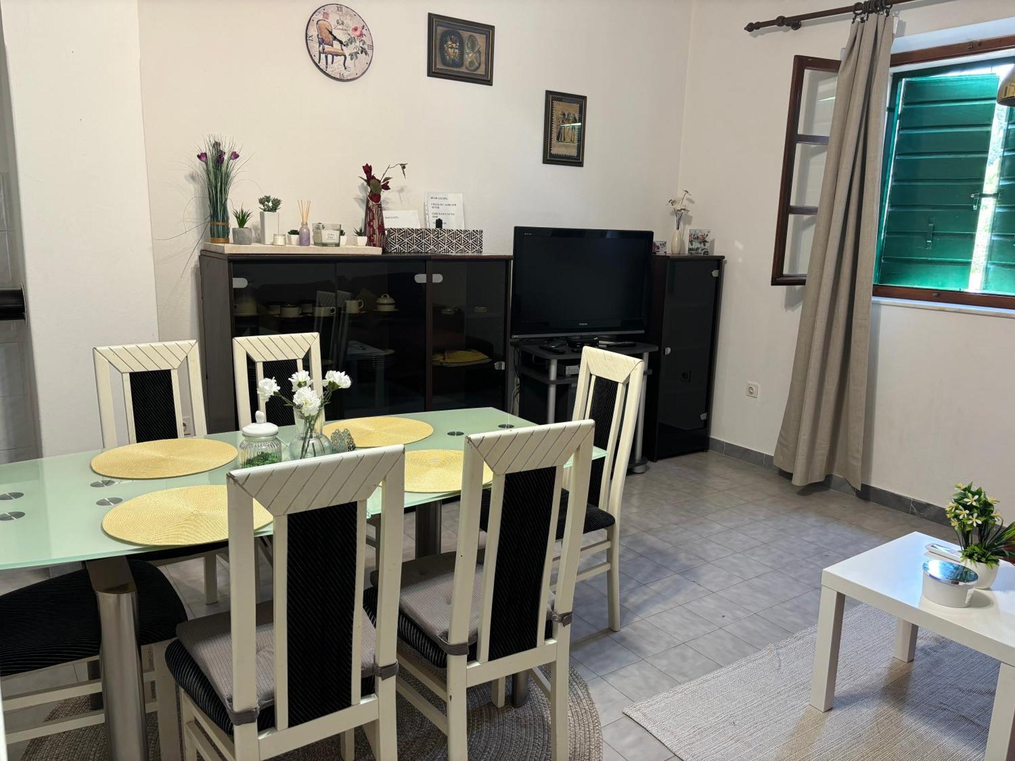 Apartments Renata ปูชิสชา ภายนอก รูปภาพ